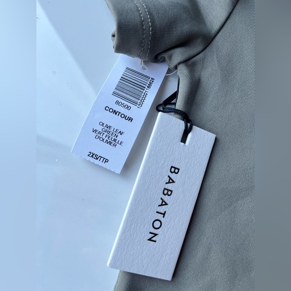 *BRAND NEW* Aritzia Babaton Contour Crew Shortsleeve Bodysuit - Picture 3 of 3